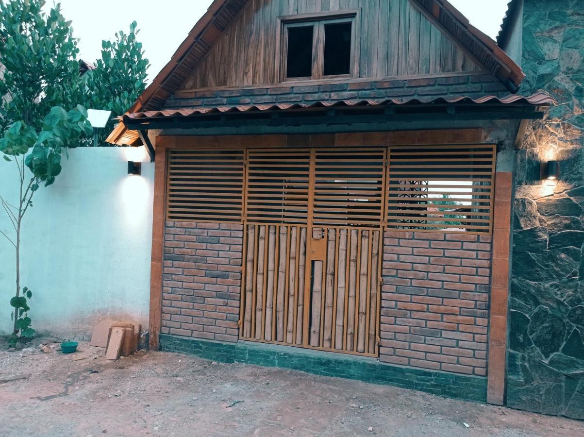 Bungalows Y Cabanas, Las Barracas De La Barra Malucano Bagian luar foto