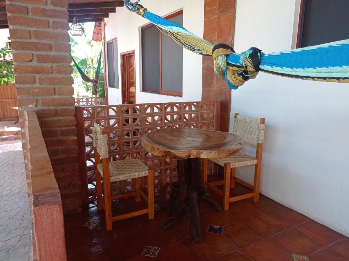 Bungalows Y Cabanas, Las Barracas De La Barra Malucano Bagian luar foto