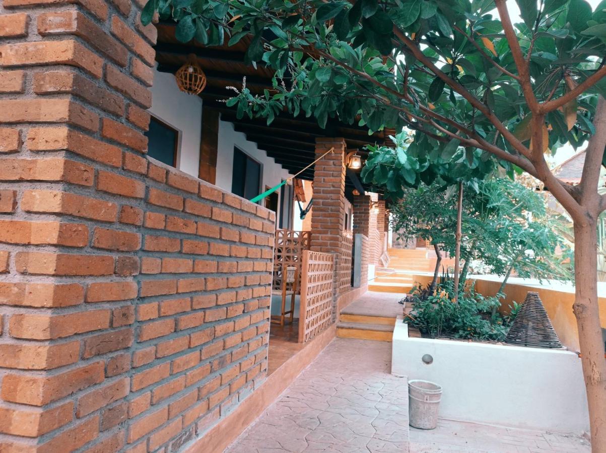 Bungalows Y Cabanas, Las Barracas De La Barra Malucano Bagian luar foto